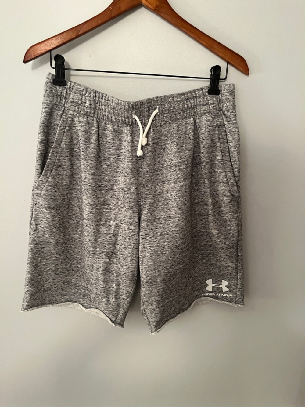 Under Armour Men's Heather Gray Sweatpant Drawstring Shorts